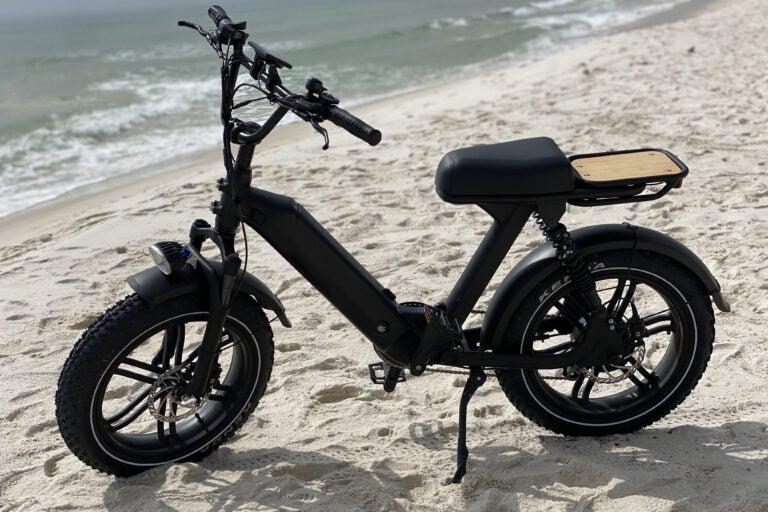 digz-alta-moped-cruiser-lifestyle-3-DIGZ E-Bikes